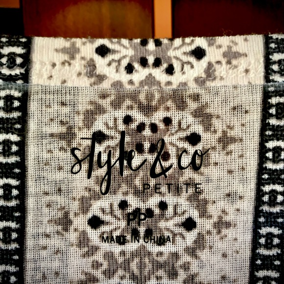 Style & Co | Hi Low Shirt with Crystal-like Adornments | Size PS - Picture 3 of 13